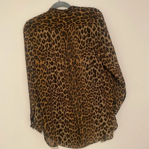 H&M cheetah print button down blouse - Picture 7 of 13